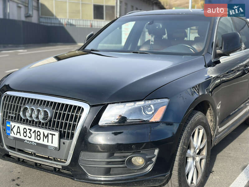 Внедорожник / Кроссовер Audi Q5 2011 в Обухове