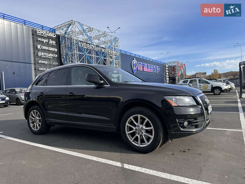 Внедорожник / Кроссовер Audi Q5 2011 в Обухове