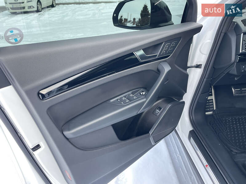 Позашляховик / Кросовер Audi Q5 2021 в Львові