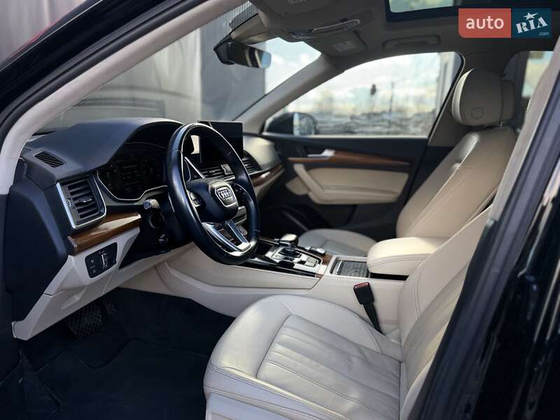 Внедорожник / Кроссовер Audi Q5 2021 в Львове