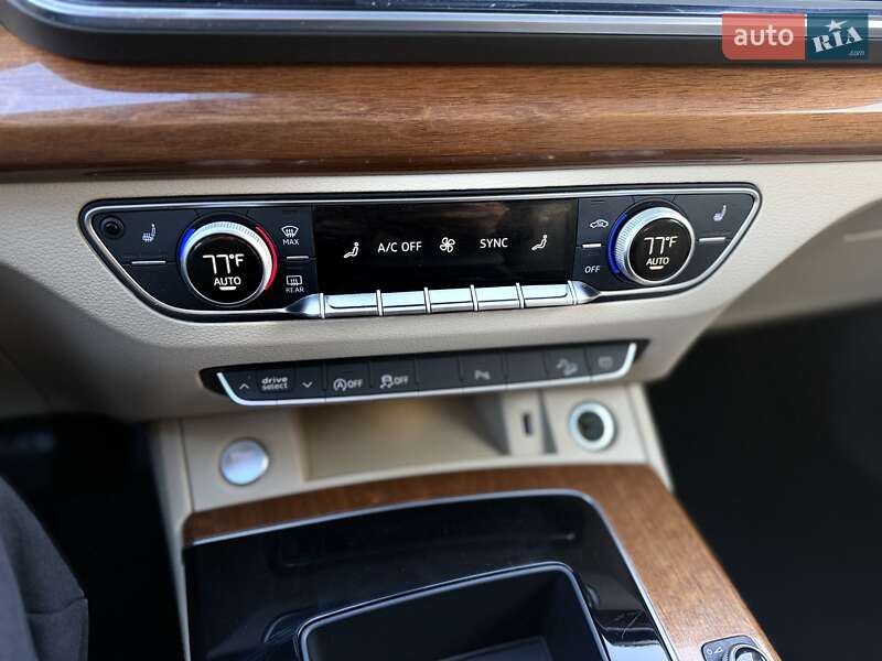 Внедорожник / Кроссовер Audi Q5 2021 в Львове