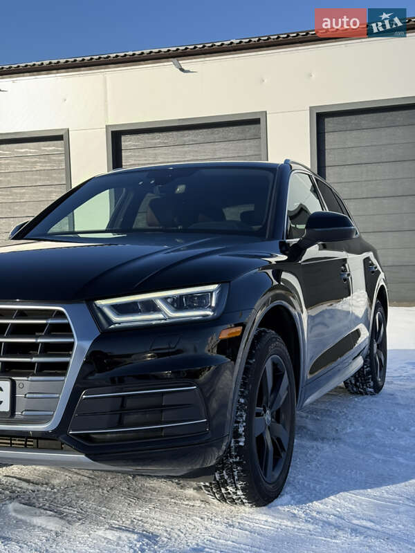 Внедорожник / Кроссовер Audi Q5 2018 в Хмельнике