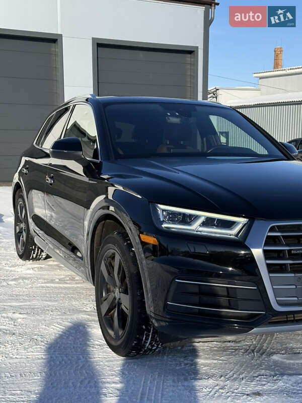 Внедорожник / Кроссовер Audi Q5 2018 в Хмельнике