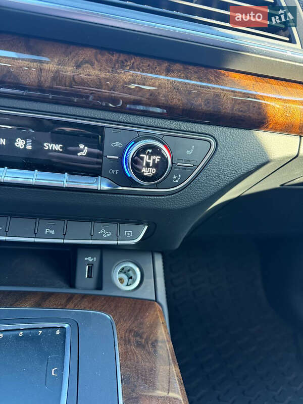 Внедорожник / Кроссовер Audi Q5 2018 в Киеве