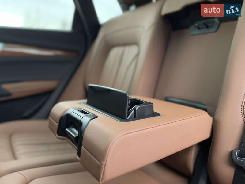 Внедорожник / Кроссовер Audi Q5 2022 в Дрогобыче