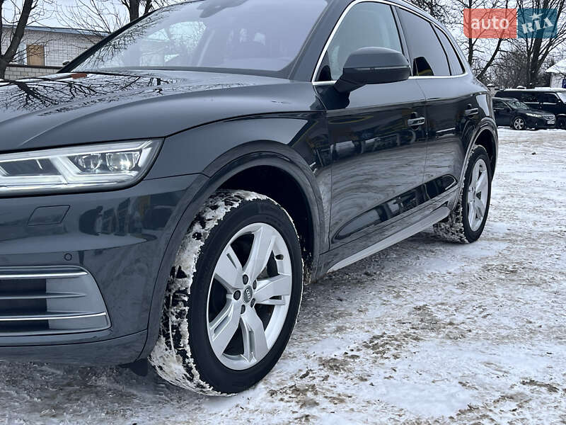 Позашляховик / Кросовер Audi Q5 2017 в Києві