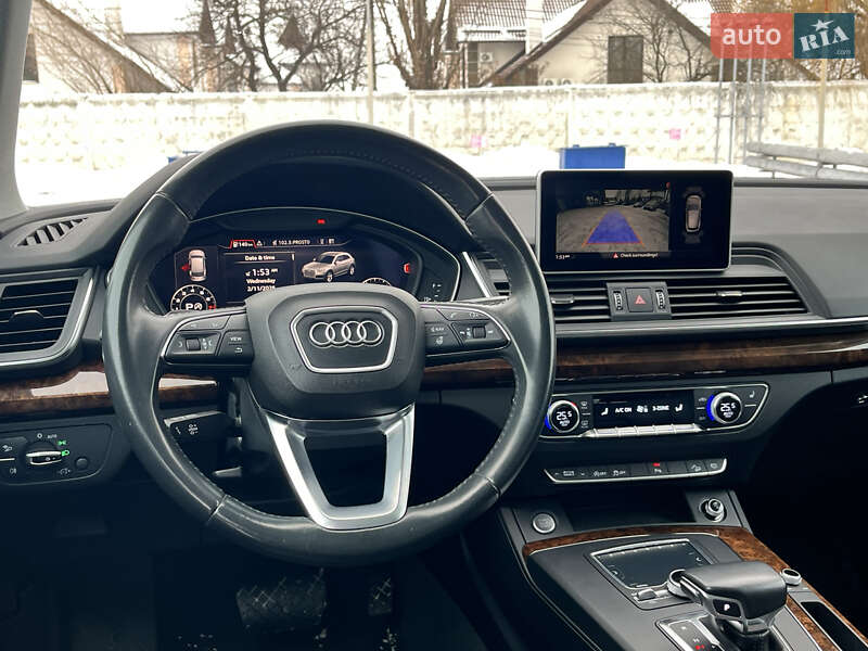 Позашляховик / Кросовер Audi Q5 2017 в Києві