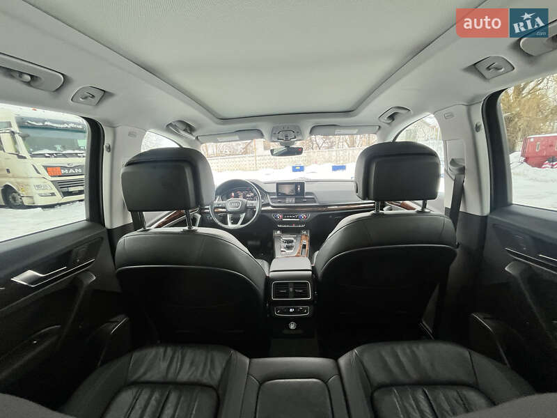 Позашляховик / Кросовер Audi Q5 2017 в Києві