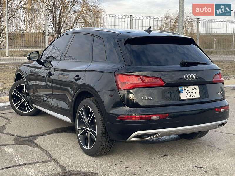 Внедорожник / Кроссовер Audi Q5 2017 в Днепре