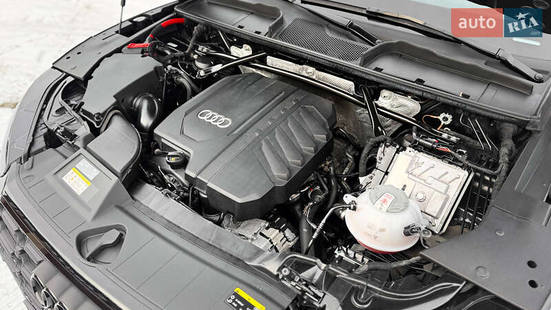 Позашляховик / Кросовер Audi Q5 2021 в Рівному