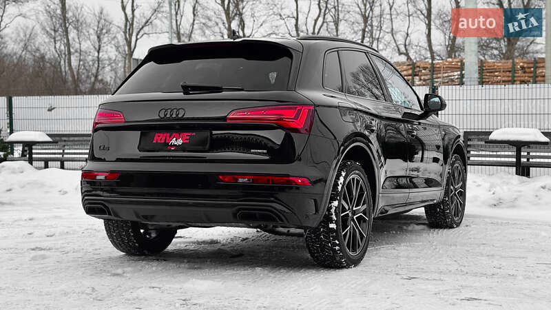 Позашляховик / Кросовер Audi Q5 2021 в Рівному