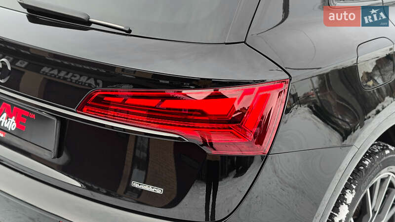 Позашляховик / Кросовер Audi Q5 2021 в Рівному