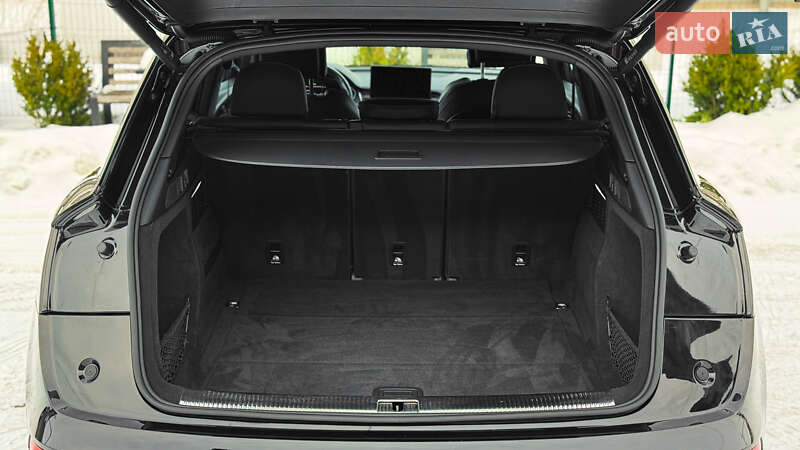 Позашляховик / Кросовер Audi Q5 2021 в Рівному