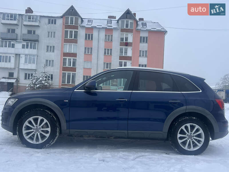 Позашляховик / Кросовер Audi Q5 2015 в Долині