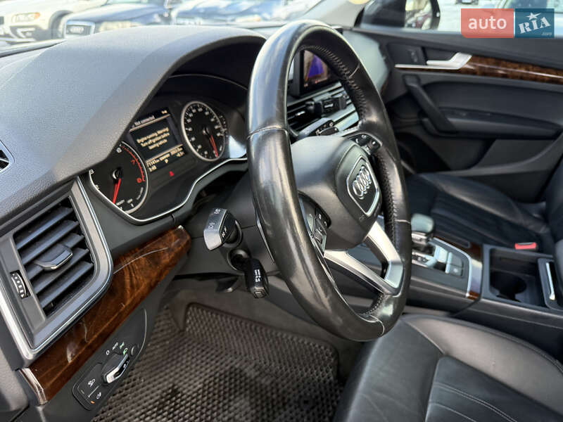 Внедорожник / Кроссовер Audi Q5 2017 в Стрые