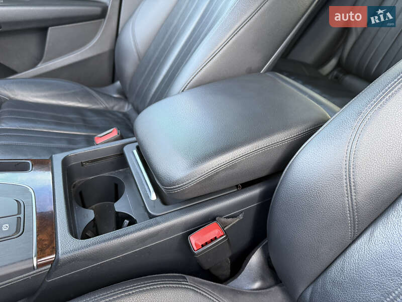 Внедорожник / Кроссовер Audi Q5 2017 в Стрые