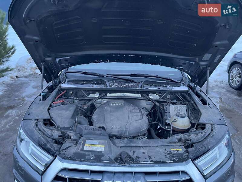 Внедорожник / Кроссовер Audi Q5 2017 в Хмельницком