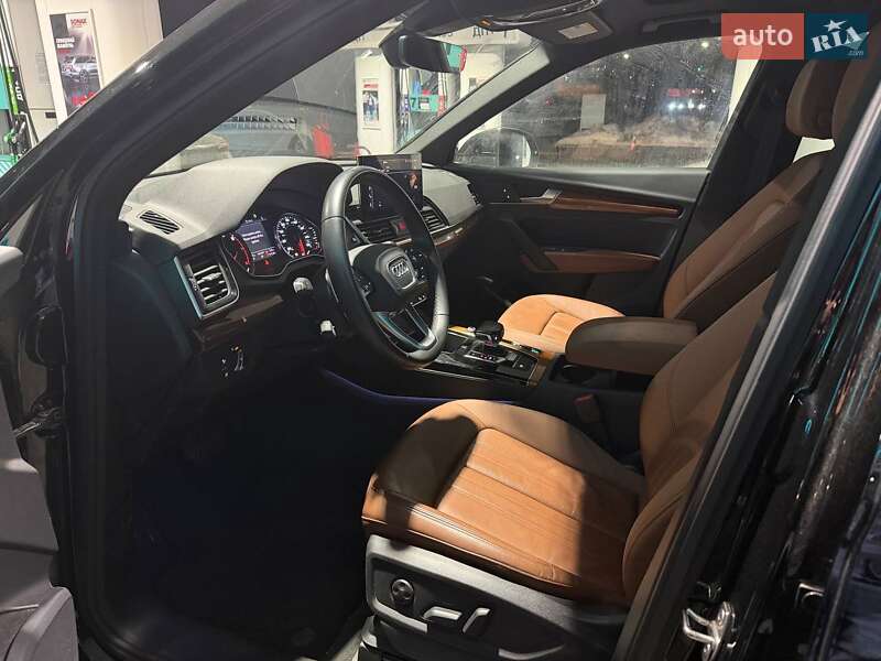 Внедорожник / Кроссовер Audi Q5 2023 в Киеве