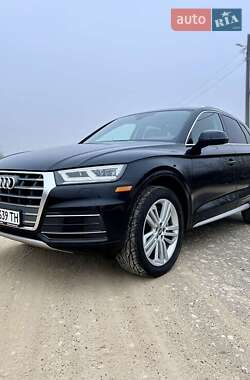 Позашляховик / Кросовер Audi Q5 2017 в Львові