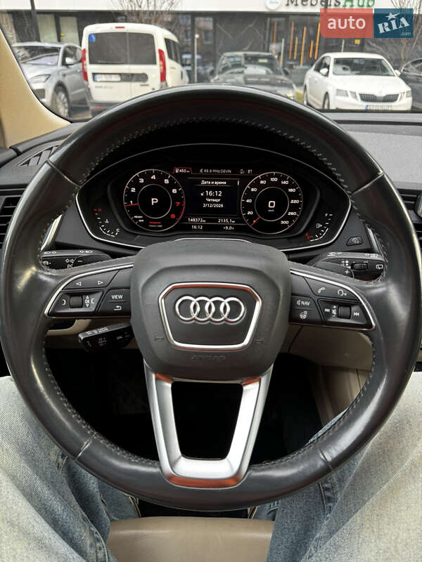 Позашляховик / Кросовер Audi Q5 2018 в Ужгороді