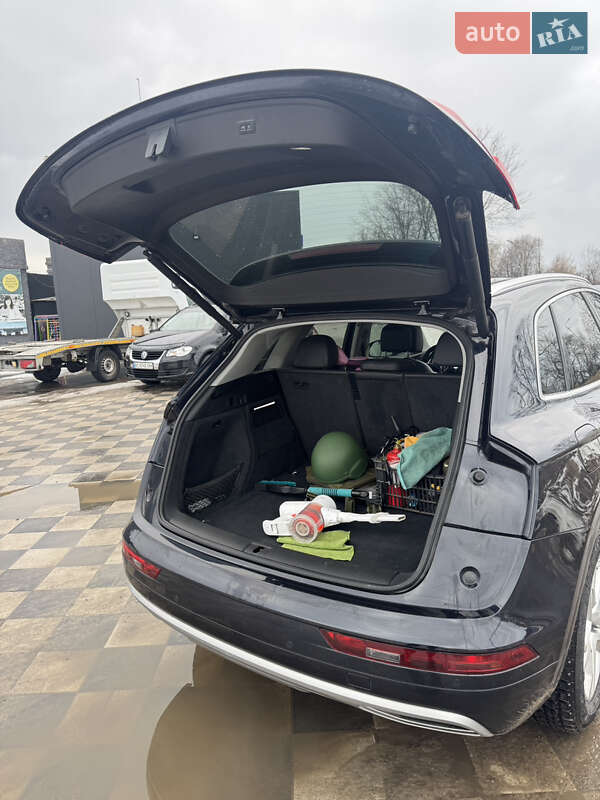 Позашляховик / Кросовер Audi Q5 2018 в Самборі