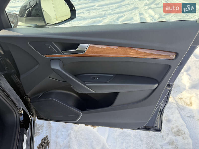 Позашляховик / Кросовер Audi Q5 2021 в Києві фото 29 Позашляховик / Кросовер Audi Q5 2021 в Києві