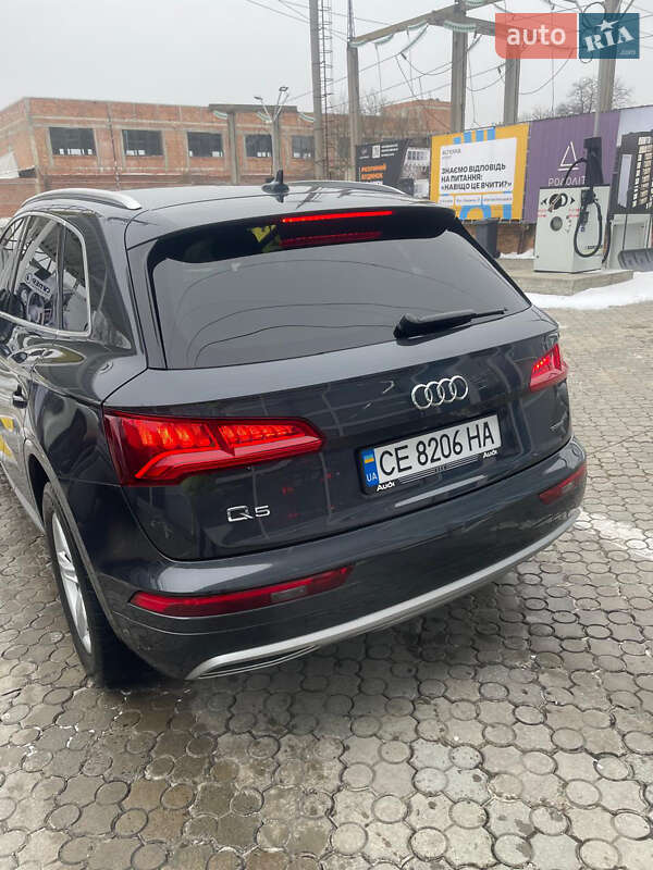 Позашляховик / Кросовер Audi Q5 2019 в Чернівцях