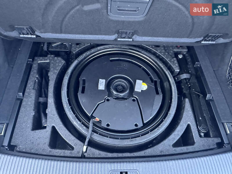 Позашляховик / Кросовер Audi Q5 2017 в Луцьку фото 19 Позашляховик / Кросовер Audi Q5 2017 в Луцьку