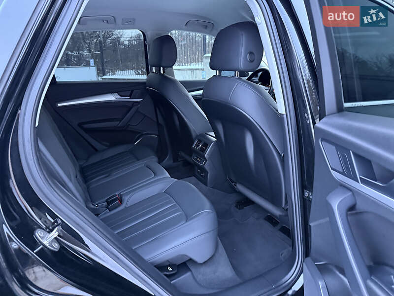 Позашляховик / Кросовер Audi Q5 2022 в Рівному