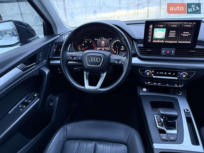 Позашляховик / Кросовер Audi Q5 2022 в Рівному