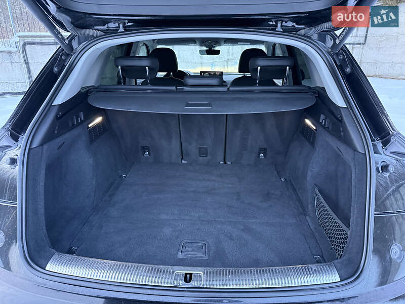 Позашляховик / Кросовер Audi Q5 2022 в Рівному