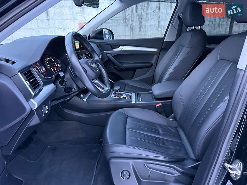 Позашляховик / Кросовер Audi Q5 2022 в Рівному