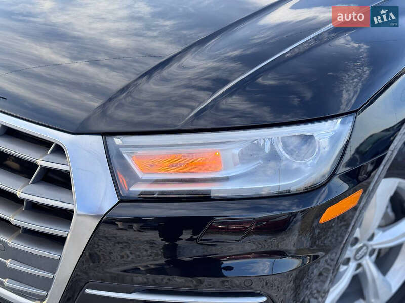 Позашляховик / Кросовер Audi Q5 2020 в Івано-Франківську