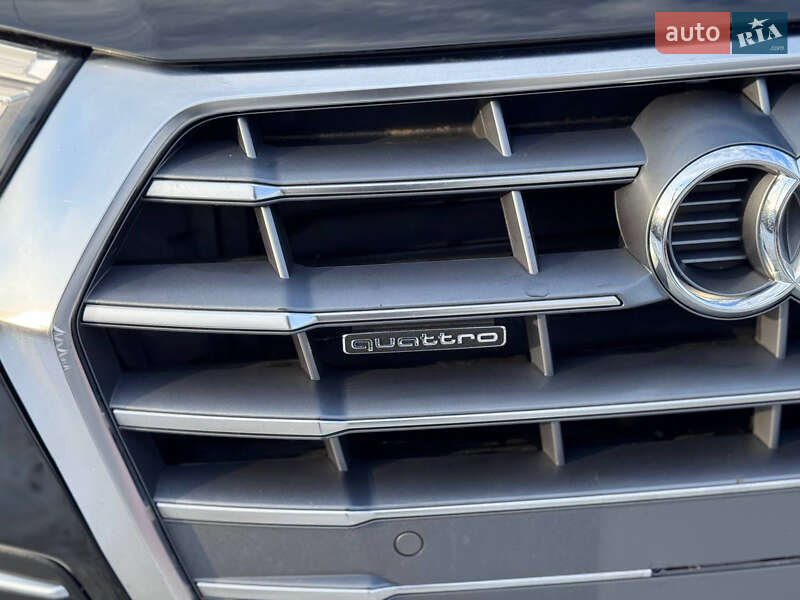 Позашляховик / Кросовер Audi Q5 2020 в Івано-Франківську