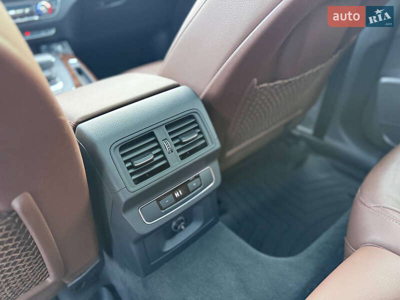 Позашляховик / Кросовер Audi Q5 2020 в Івано-Франківську