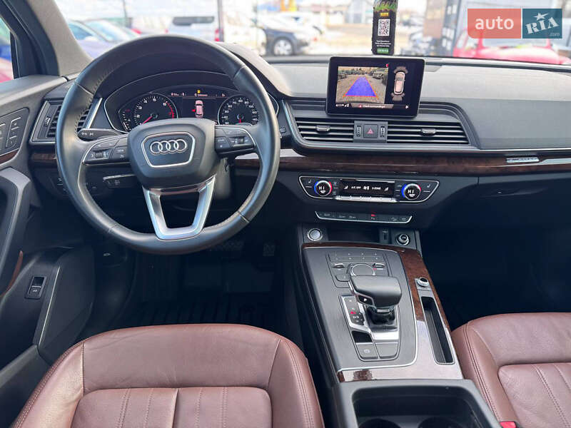 Позашляховик / Кросовер Audi Q5 2020 в Івано-Франківську