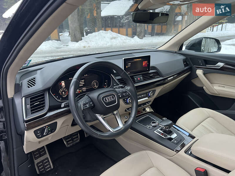 Позашляховик / Кросовер Audi Q5 2019 в Львові