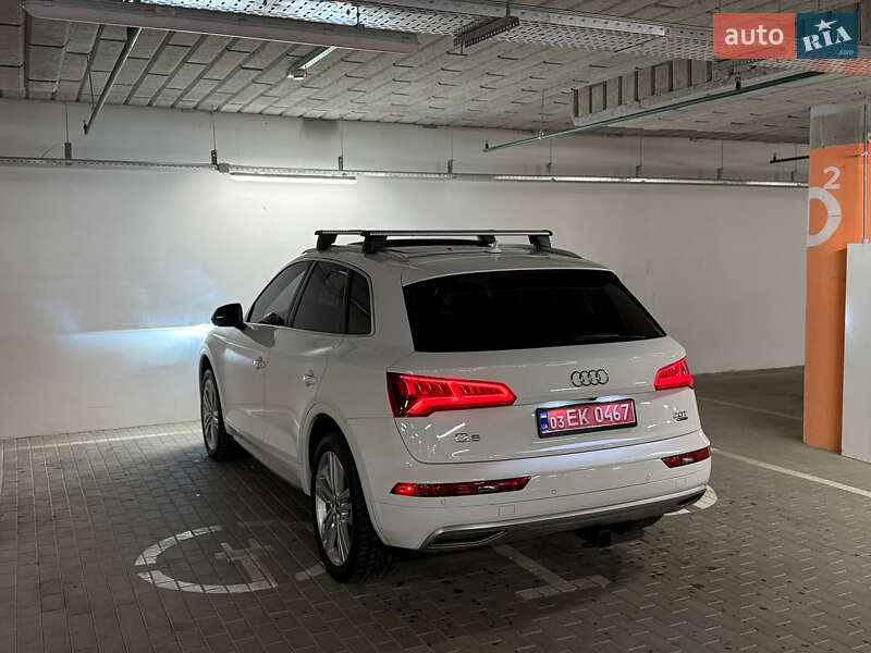 Внедорожник / Кроссовер Audi Q5 2018 в Киеве