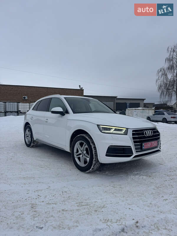 Позашляховик / Кросовер Audi Q5 2018 в Володимирі фото 17 Позашляховик / Кросовер Audi Q5 2018 в Володимирі