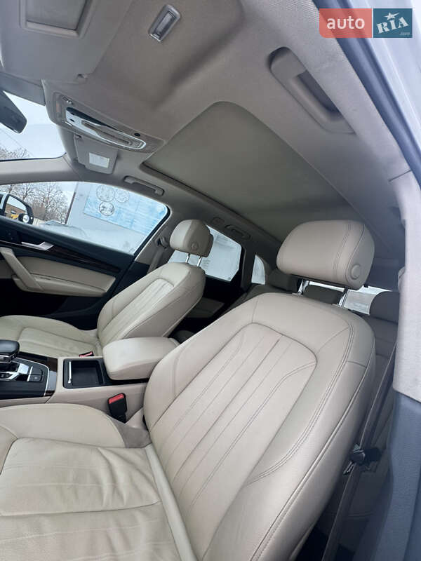 Позашляховик / Кросовер Audi Q5 2018 в Володимирі фото 40 Позашляховик / Кросовер Audi Q5 2018 в Володимирі