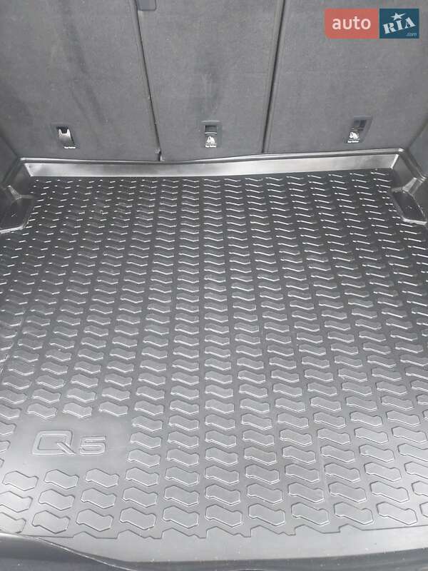 Внедорожник / Кроссовер Audi Q5 2018 в Ивано-Франковске