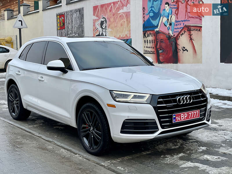 Позашляховик / Кросовер Audi Q5 2018 в Львові