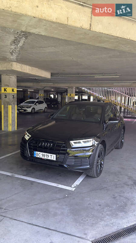 Позашляховик / Кросовер Audi Q5 2017 в Львові