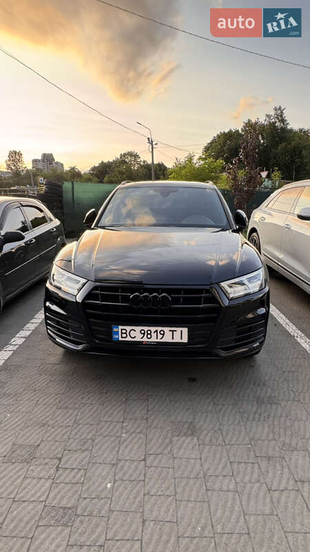 Позашляховик / Кросовер Audi Q5 2017 в Львові