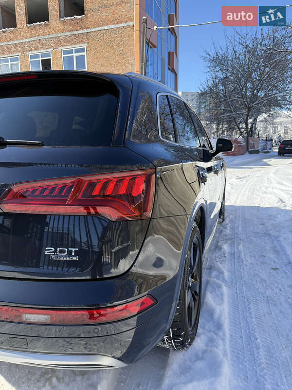 Внедорожник / Кроссовер Audi Q5 2018 в Полтаве