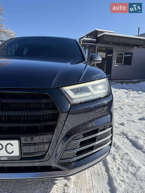 Внедорожник / Кроссовер Audi Q5 2018 в Полтаве