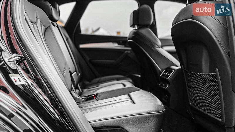 Позашляховик / Кросовер Audi Q5 2018 в Рівному