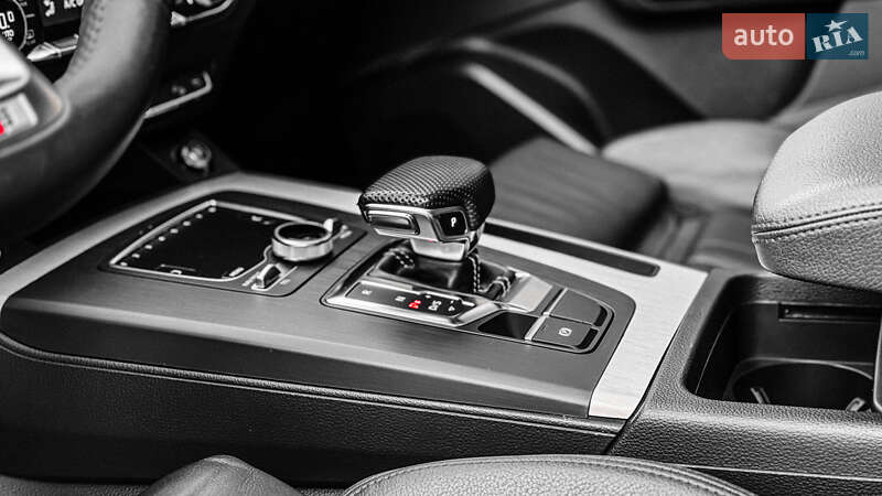 Позашляховик / Кросовер Audi Q5 2018 в Рівному