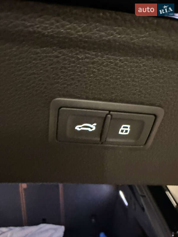 Внедорожник / Кроссовер Audi Q5 2023 в Киеве