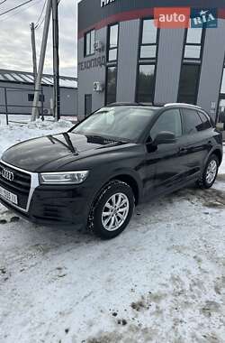 Внедорожник / Кроссовер Audi Q5 2017 в Ирпене